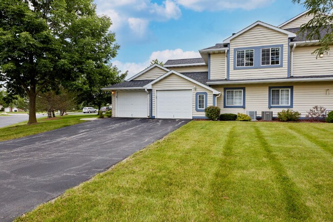 Building Photo - 24160 River Park Dr