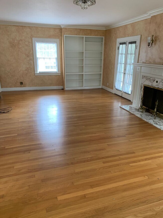 Foto del edificio - Large 3 Bedroom Historic Home