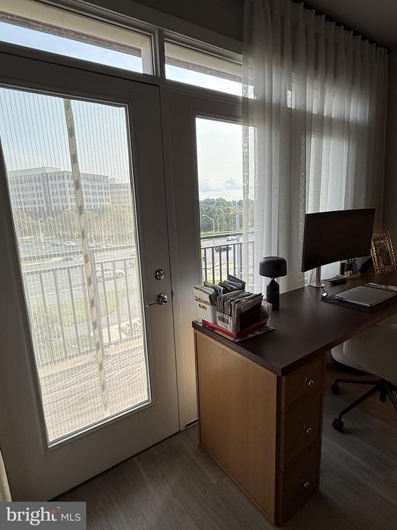 Foto del edificio - 15250 Siesta Ky Way