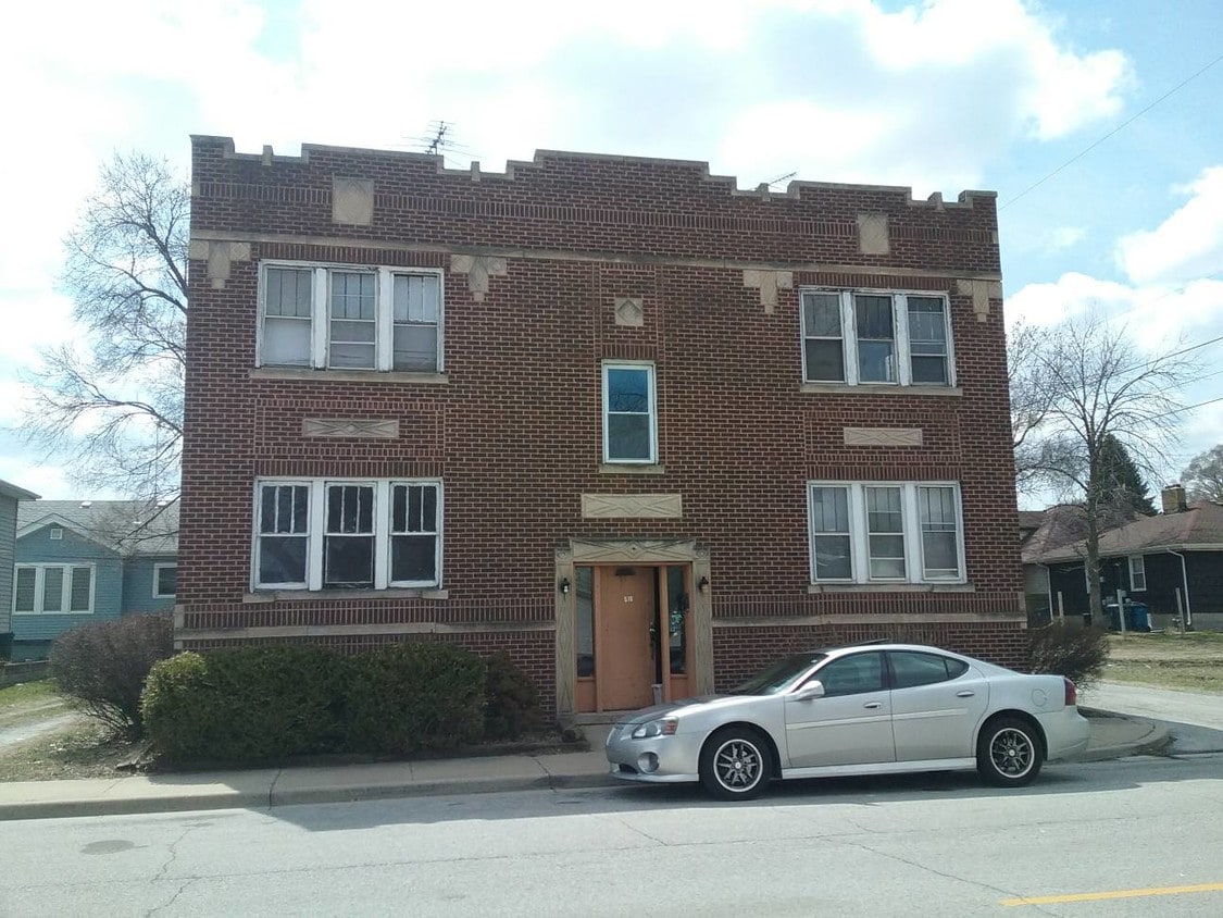 Primary Photo - 516-518 Kenwood St
