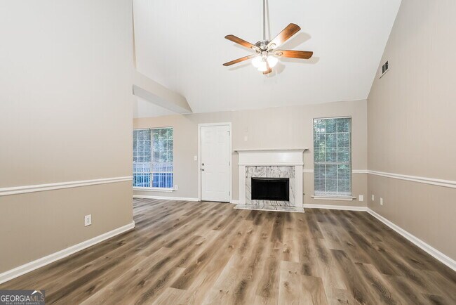 Foto del edificio - 378 Chase Marion Way