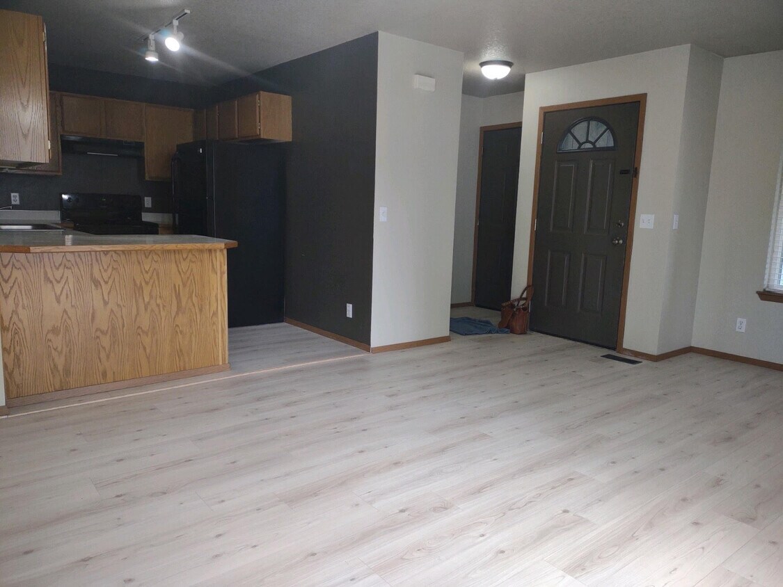 Foto principal - 307 E 4th Ave