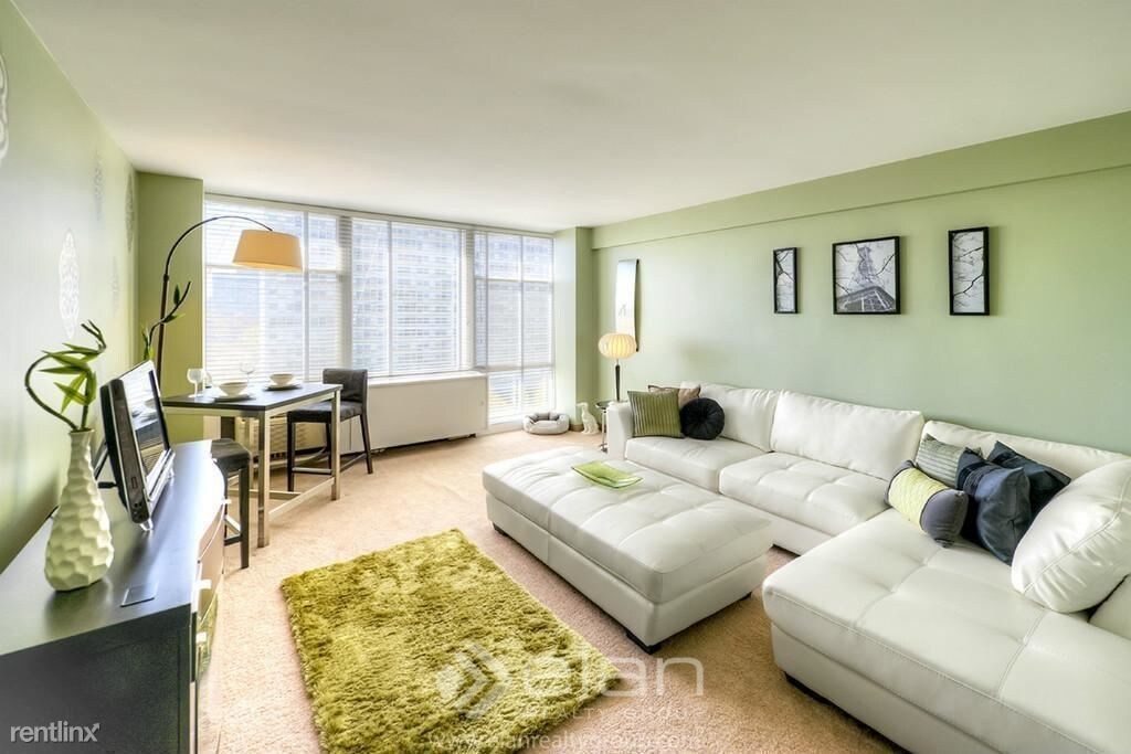 Foto principal - 2951 S King Dr