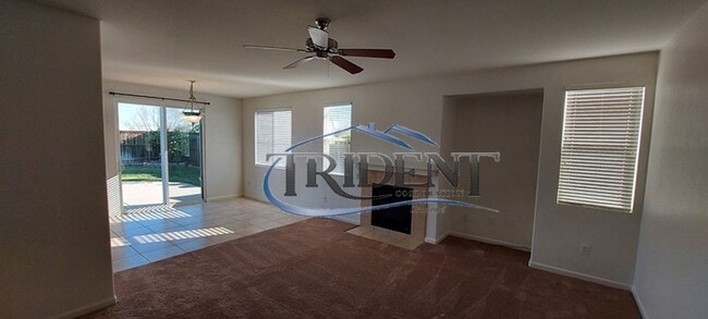 Building Photo - Beautiful 5 bedroom, 3 bath house