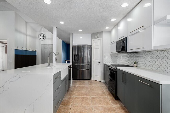 Foto del edificio - 4008 Kingsfield Dr