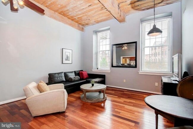 Foto del edificio - Gorgeous Canton Shipyard 2bd/2ba Condo w/ W/D, Parking Spot and more! Available 12/29