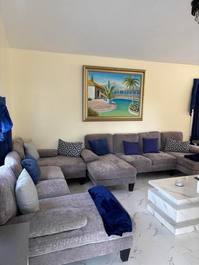 Foto del edificio - 5359 SE Dell St