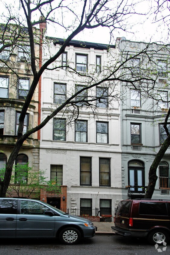 Primary Photo - Florim realty