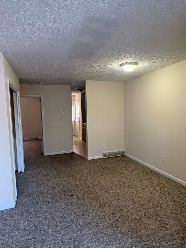 Foto del edificio - 1622 Flanigan Ct