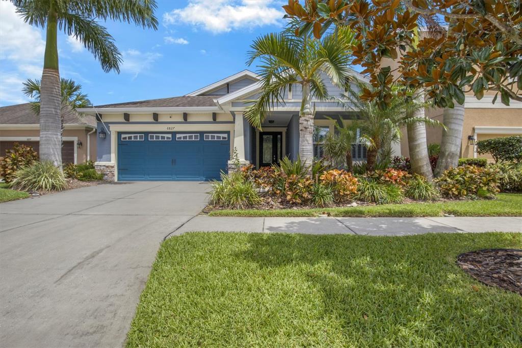 Foto principal - 6827 Park Strand Dr