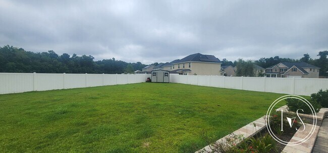 Foto del edificio - 983 Oak Crest Dr