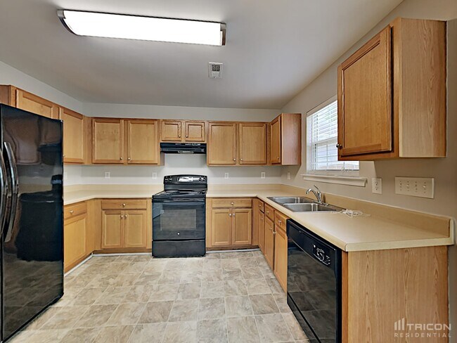 Building Photo - 5428 Henderson Oaks Dr