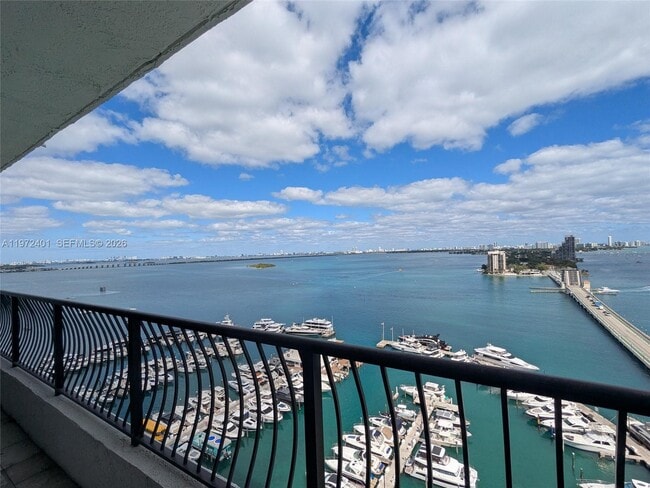 Building Photo - 555 NE 15th St