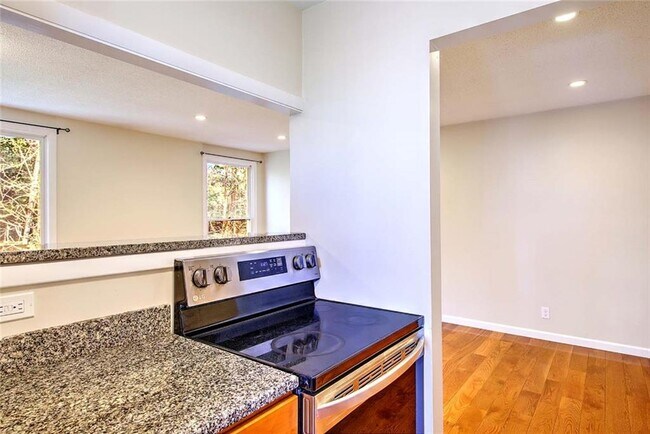 Foto del edificio - 274 S Main St