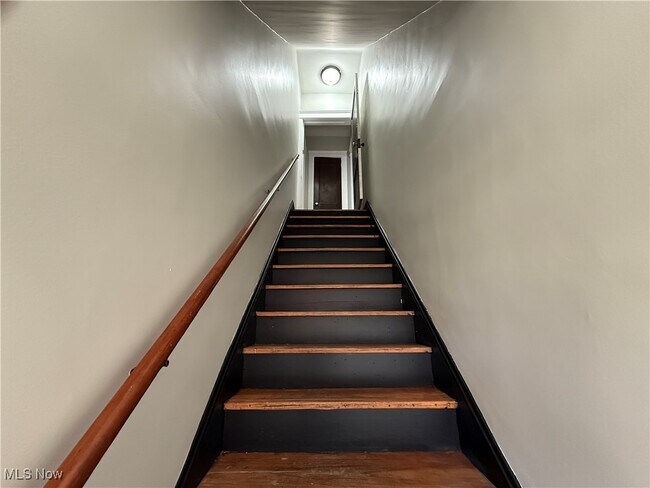 Building Photo - 1275 Donald Ave