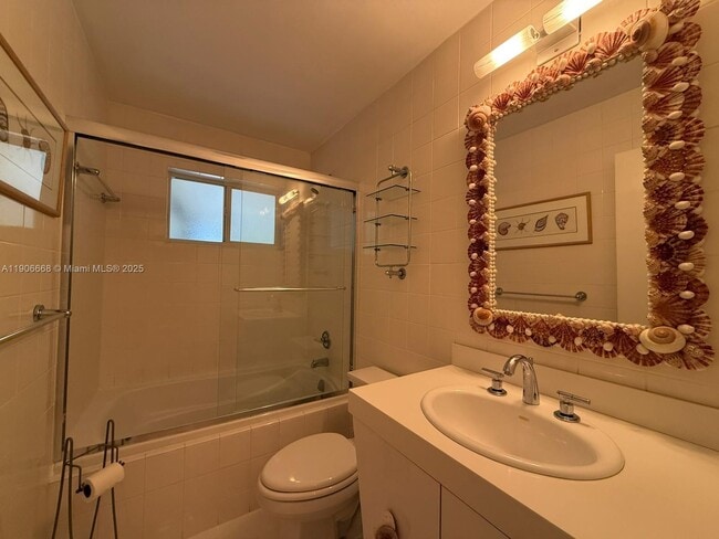 Foto del edificio - 1728 NE 39th St