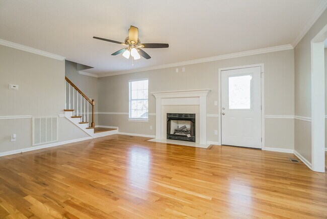 Building Photo - 1318 Knight Dr