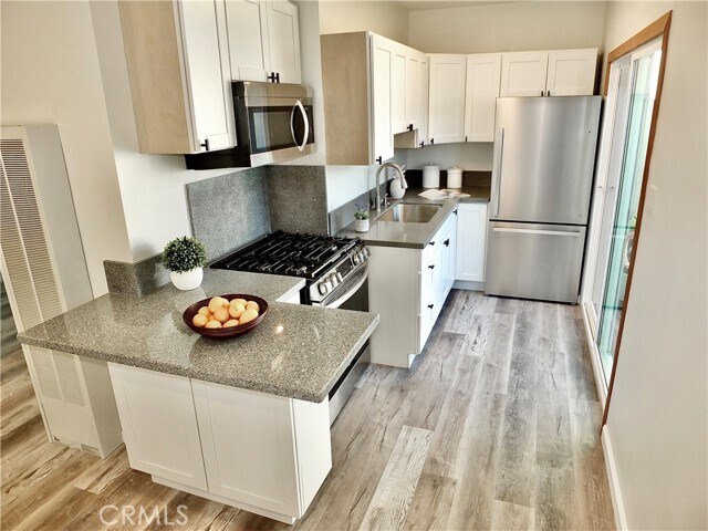 Building Photo - 61 W Louise St