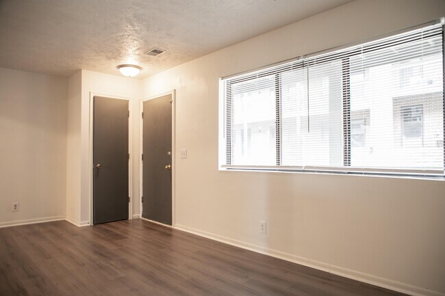 Foto del edificio - 4226 Frances St