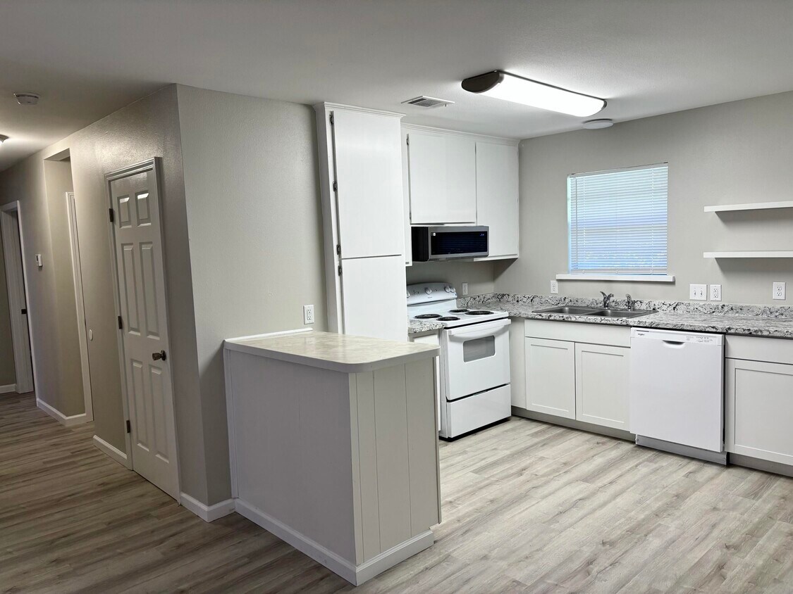 Foto principal - 340 Calhoun Ave