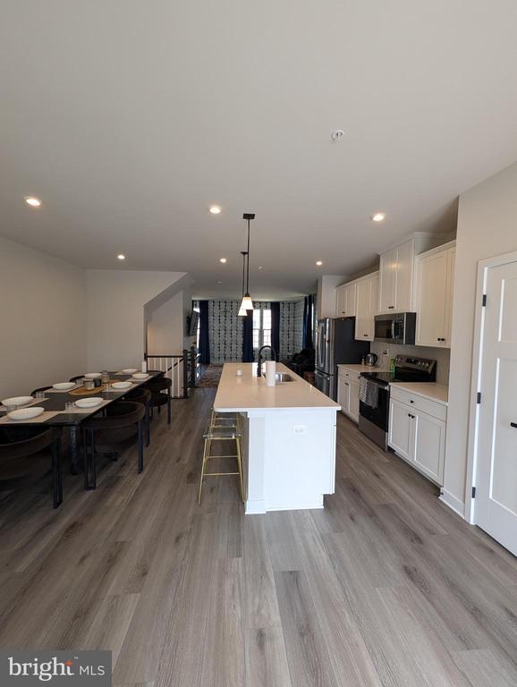 Foto del edificio - 16141 Meadow Glenn Dr