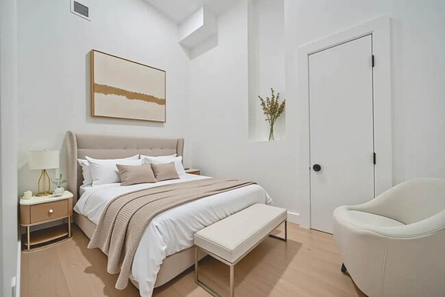 Foto del edificio - 19 St Marks Pl