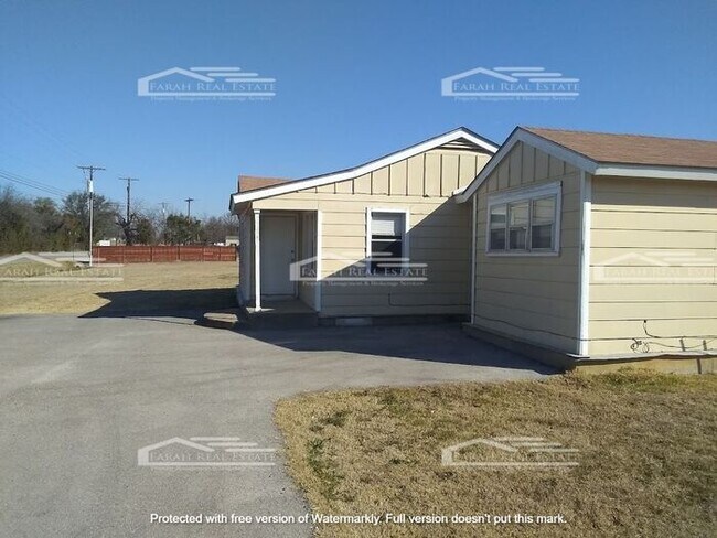 Foto del edificio - 5365 Newt Patterson Rd