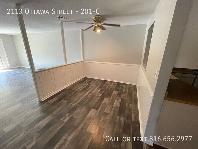 Building Photo - 2113 Ottawa St