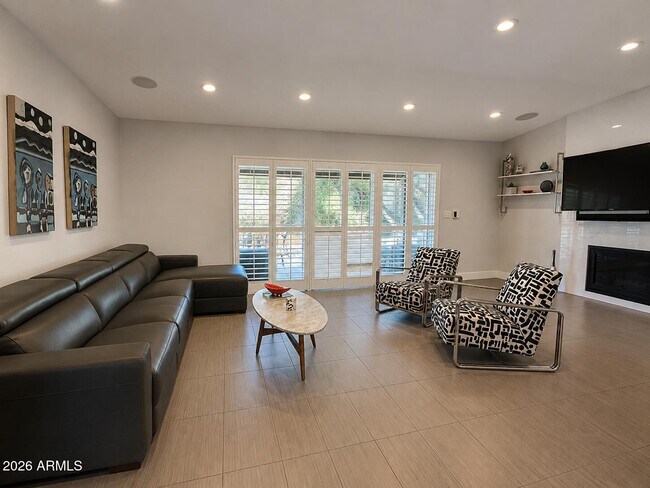 Foto del edificio - 8526 E San Jacinto Dr