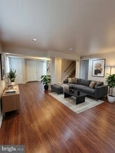 Building Photo - 203 Linden Ave
