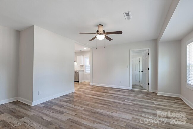 Foto del edificio - 2237 Ashley Rd