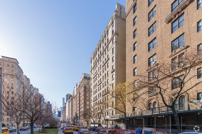 Building Photo - 840-842 Park Ave