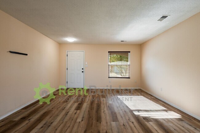 Foto del edificio - CALL US TODAY AT (505) 808-6467 TO SCHEDUL...