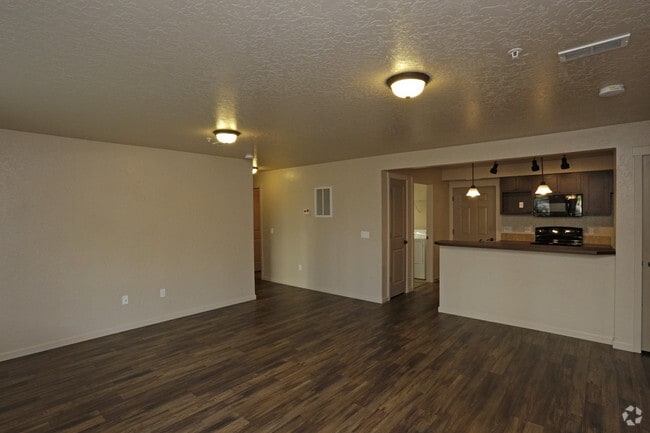 2BR, 2BA - 1,022 SF - Residence at Mill River