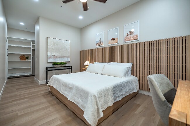 Foto del edificio - 2803 E River Rd