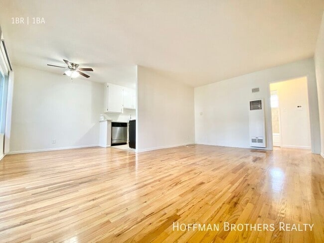 Building Photo - 3711 Mentone Ave