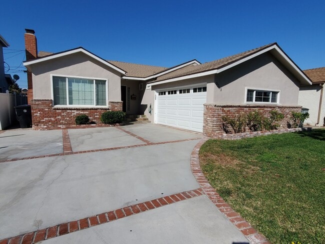 Building Photo - Spacious 3-Bedroom Single Family House with bonus room in Torrance- $4,000/month