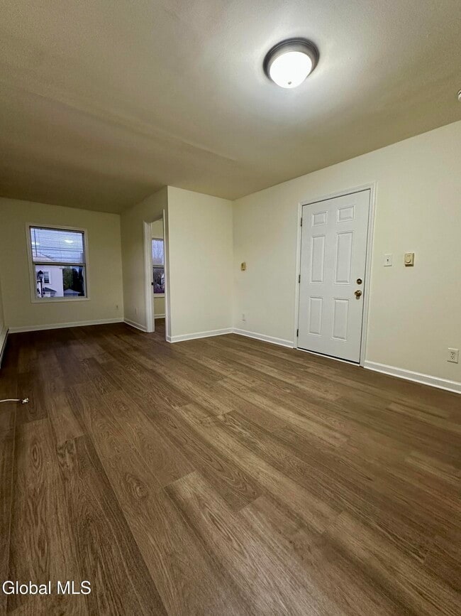 Building Photo - 910 19th St