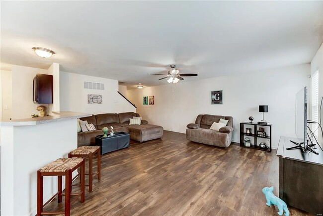 Living Room - 117 Weatherby Landing Dr