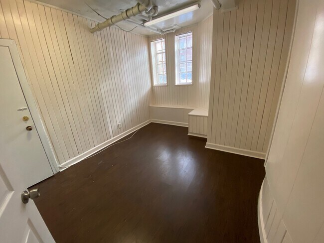 Foto del edificio - 2548 W Fitch Ave