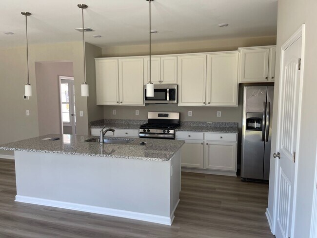 Photo - Stunning Wesley Western Craftsman in Crescent Landing House