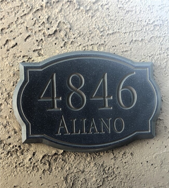 Foto del edificio - 4846 Aliano Plaza