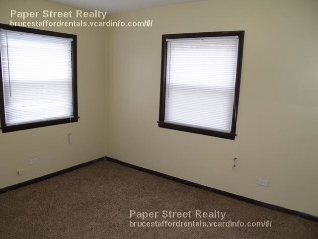 Foto del edificio - 15032 Dorchester Ave