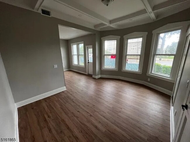 Building Photo - 339 Valley Brook Ave