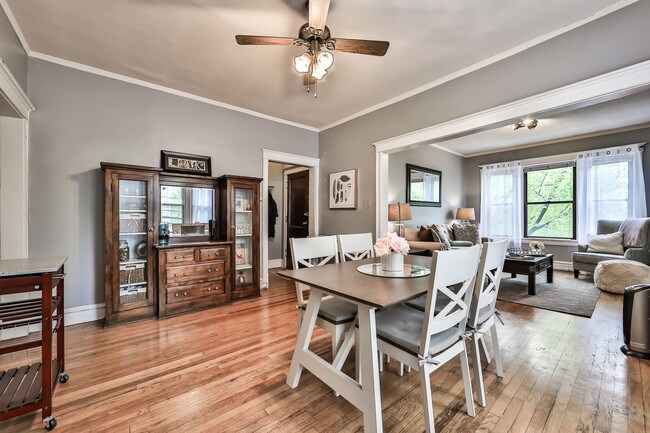 Foto del edificio - 1410 W Melrose St