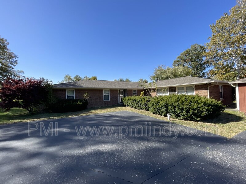 8980 Cooper Rd, Zionsville, IN 46077 House Rental in Zionsville, IN