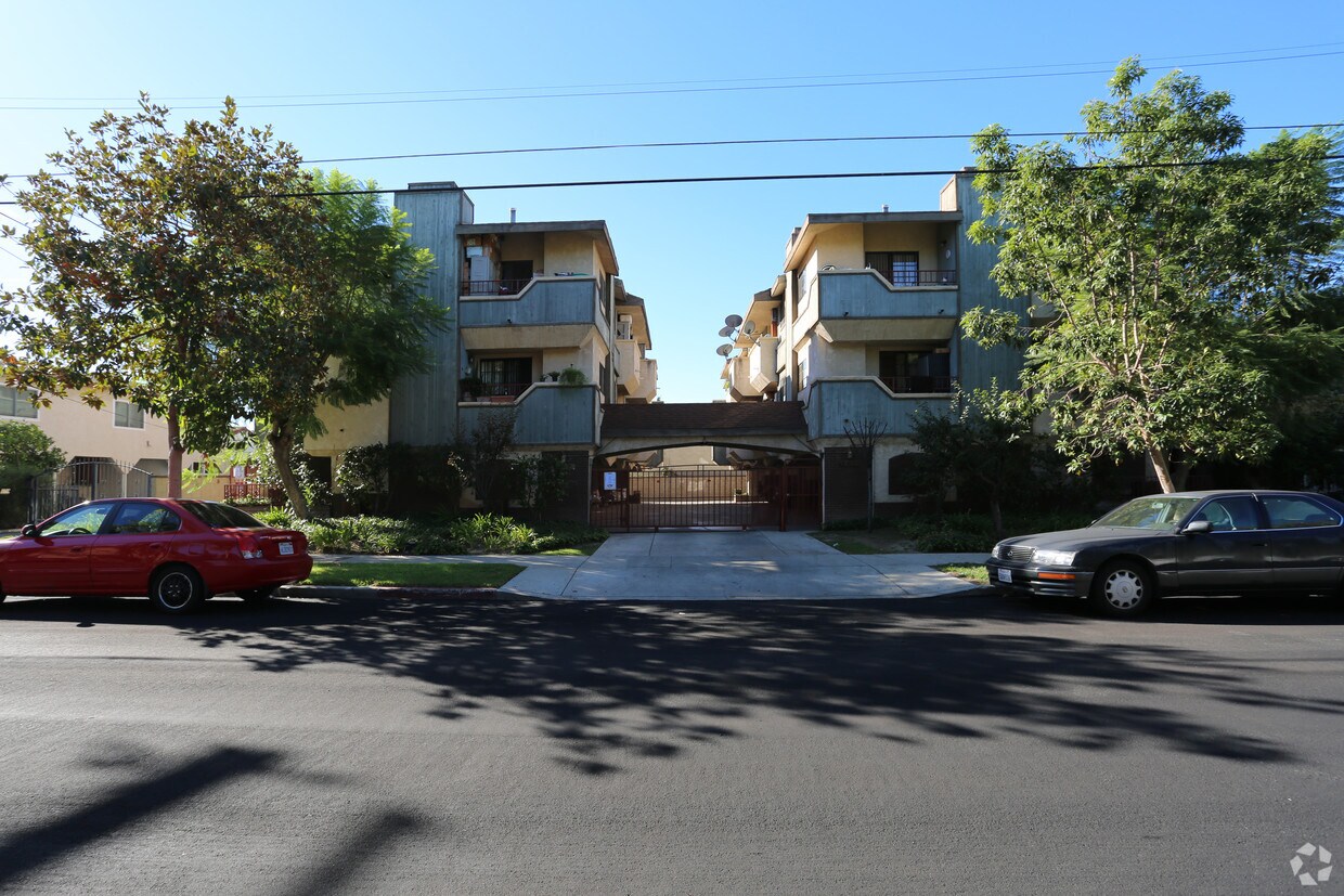 Building Photo - 1232 Orange Grove Ave