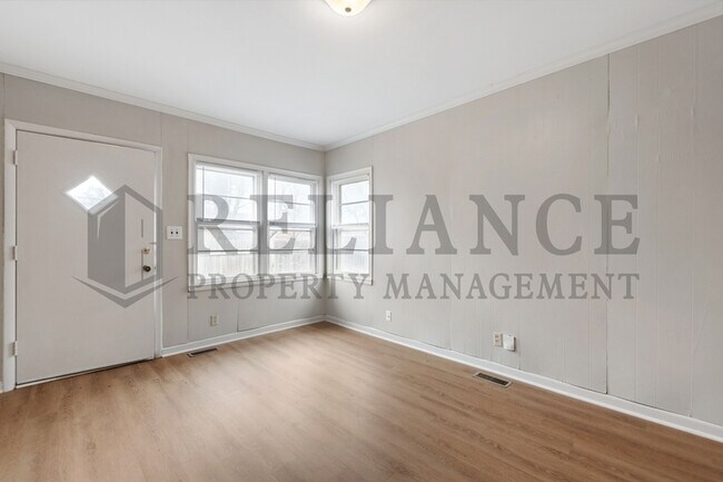 Building Photo - 1930 S Saint Clair Ave