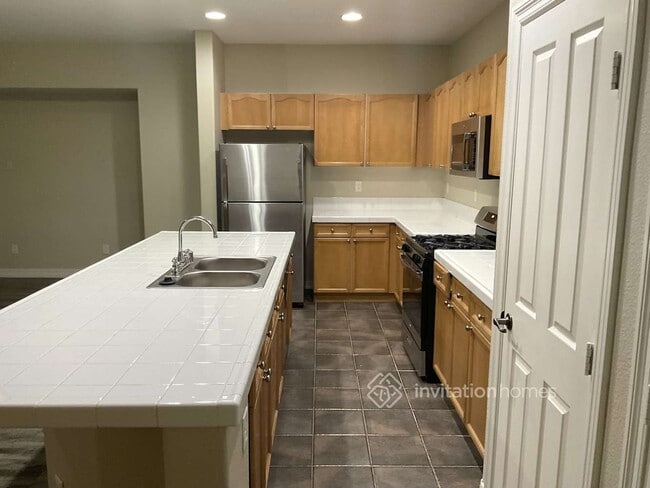 Building Photo - 9328 Longhorn Falls Ct