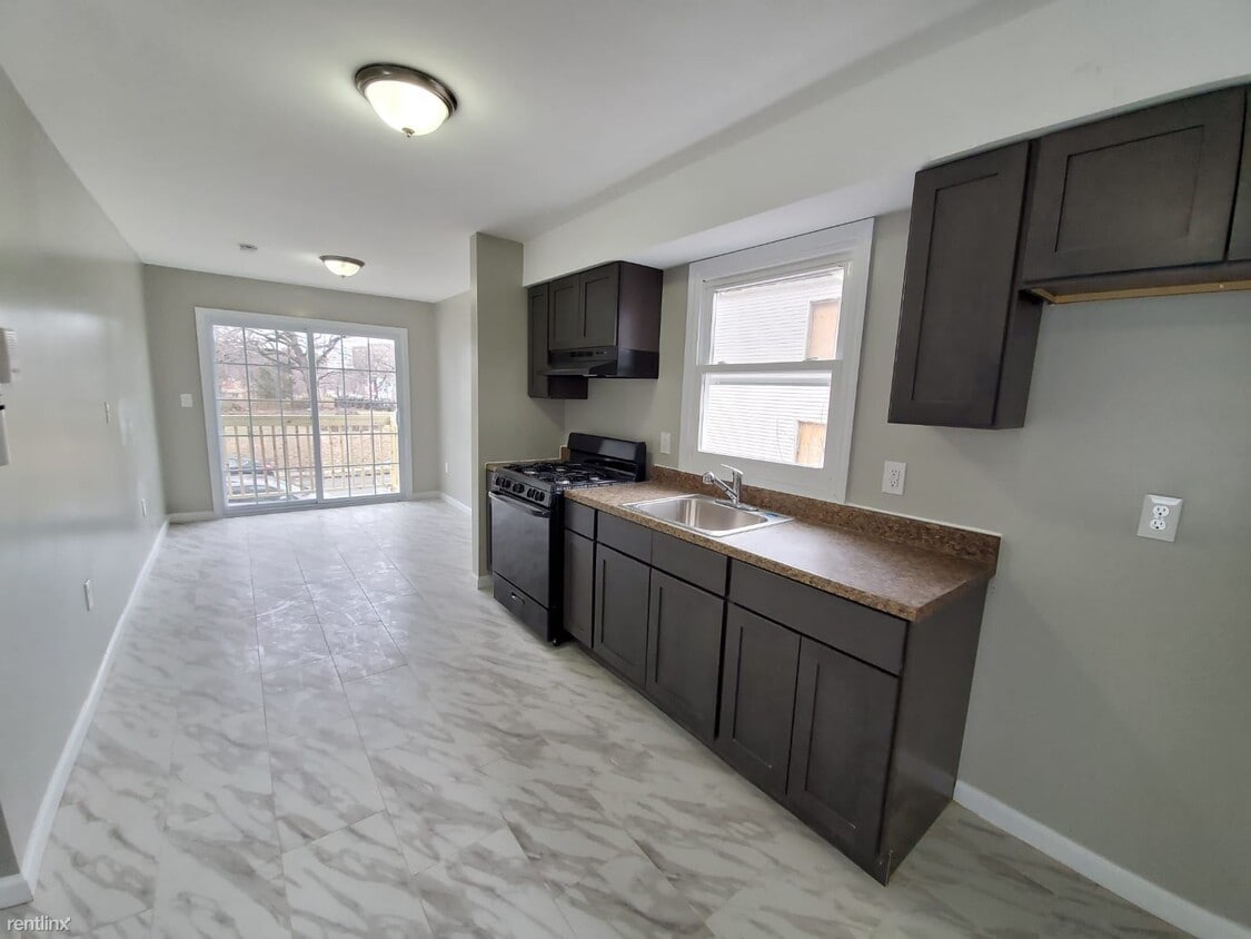 3 br, 2 bath - 124 Ellis Ave 2 - 3 br, 2 bath  - 124 Ellis Ave 2
